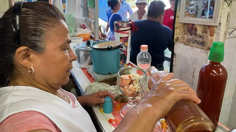Los Caracoles, ostionería y coctelería